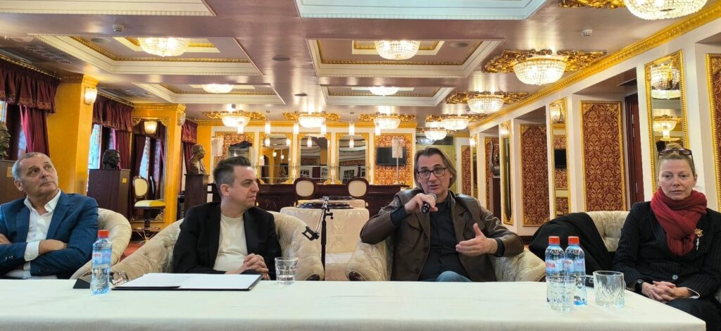 АЛЕКСАНДАР ПОПОВСКИ СО МАРИБОРСКИОТ „АМАДЕУС“ НА СНГ ГОСТУВА ВО МНТ