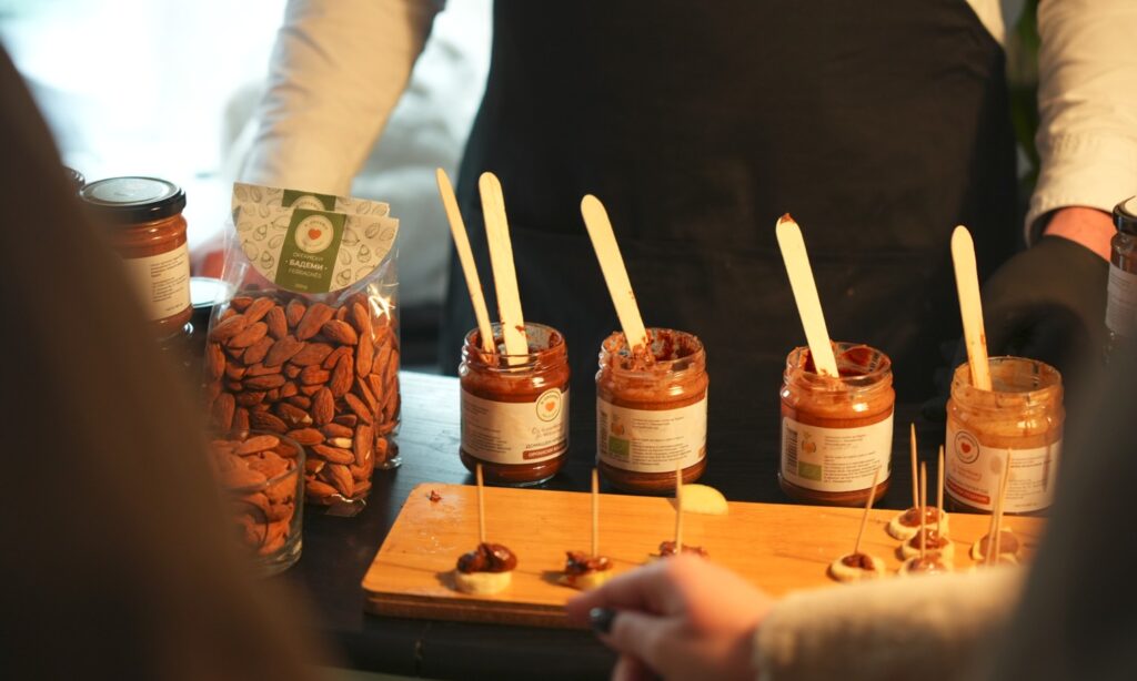 Путер од бадеми