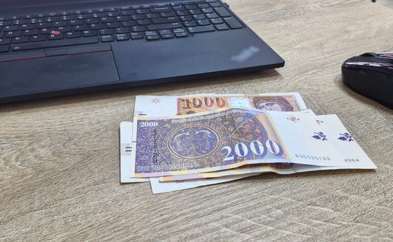 денари на биро