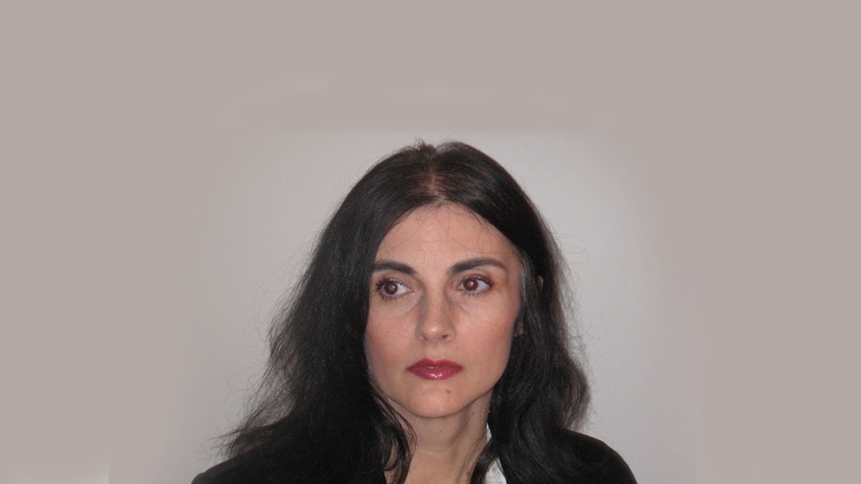 Авторот е доктор по медицина