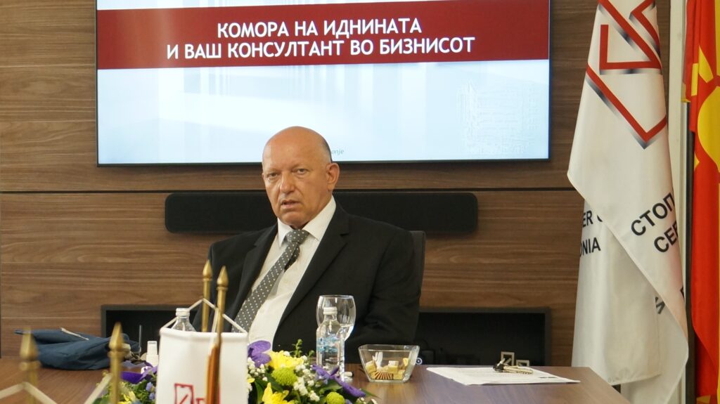 АЗЕСКИ, НА РАБОТНА СРЕДБА СО ГРАДОНАЧАЛНИКОТ НА БИТОЛА