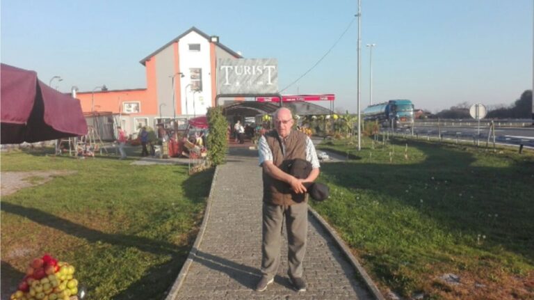 Хотел „Турист“, Старо Петрово Село, Хрватска, на автопатот Белград – Загреб
